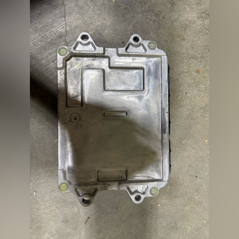 OEM Mazda ECU ECM Module Powertrain Control - Picture 2 of 3